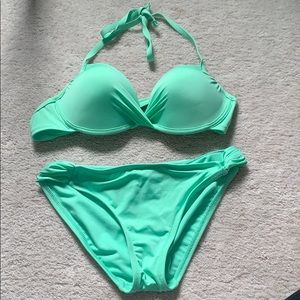 Green bikini set